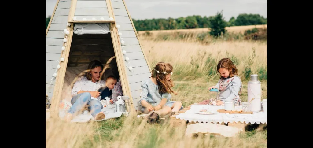 Holz Tipi Hideaway 230, Outdoor-Tipi für Kinder aus Holz, Spielzelt, 2,30 m hoch, natur
