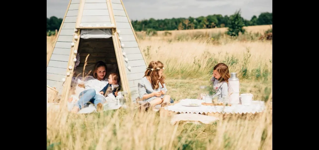 Holz Tipi Hideaway 230, Outdoor-Tipi für Kinder aus Holz, Spielzelt, 2,30 m hoch, natur