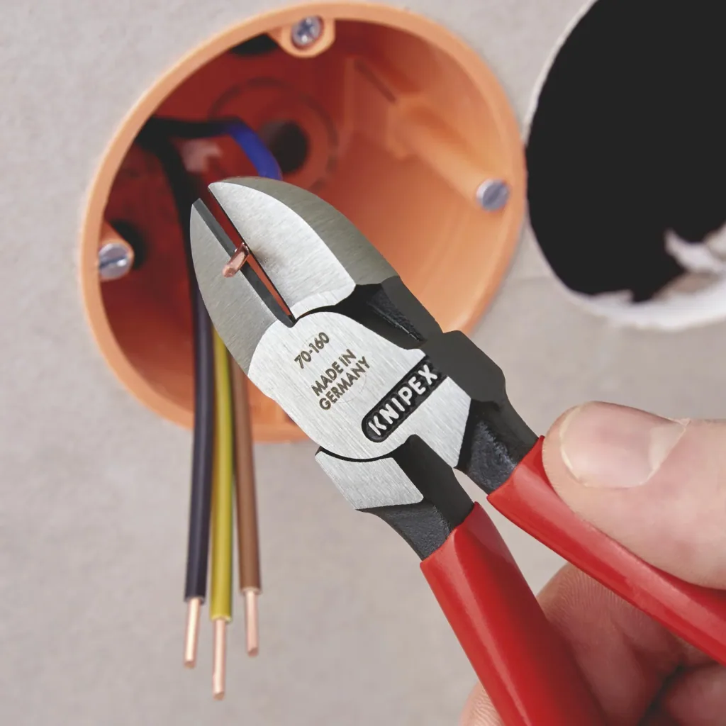 Seitenschneider mit Kunststoff überzogen schwarz atramentiert poliert 160 mm Schneide mit Facette