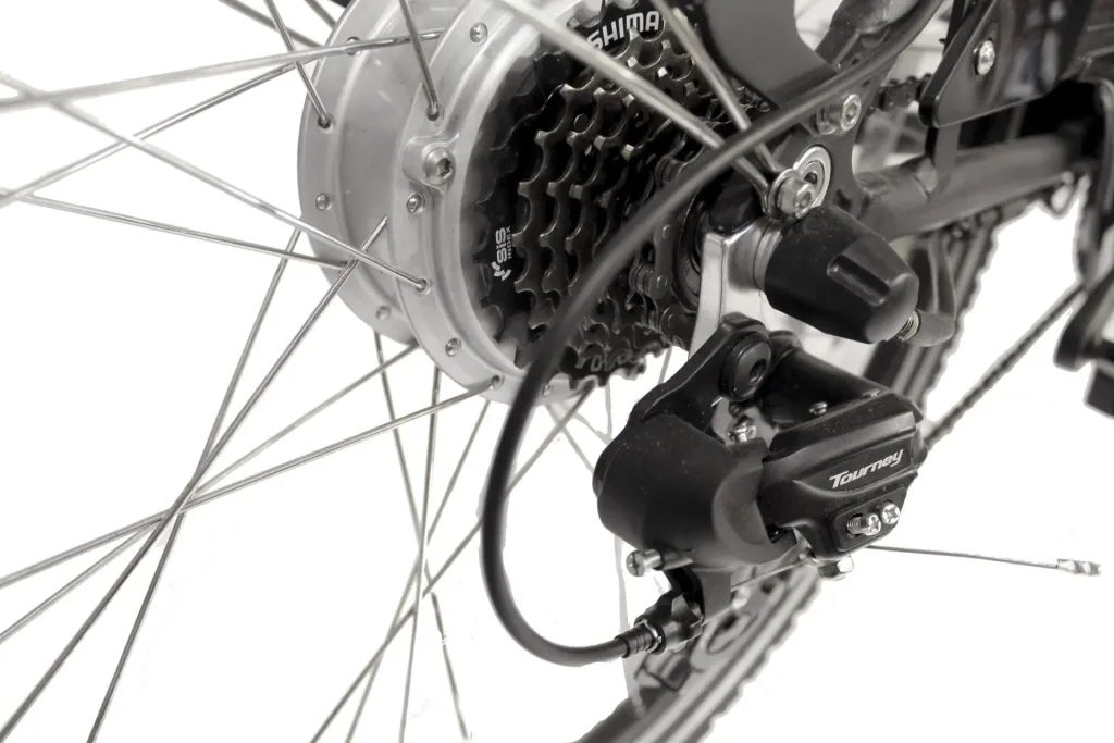 Herren Trekking E-Bike, 28 Zoll, Rahmenhöhe 50 cm, 7-Gang Kettenschaltung, Silber matt, Eifel