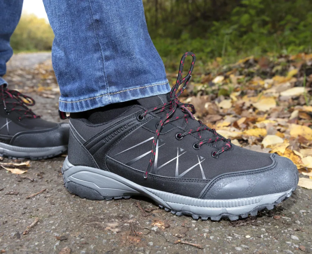 Softshell Schuh, Farbe schwarz/rot, Gr.40