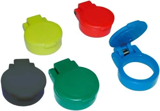 Roter Staubschutz für Steckmuffe