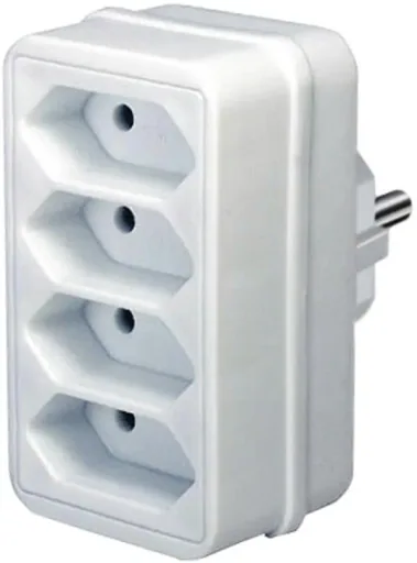 Adapterstecker auf 4 Euro-Steckdosen