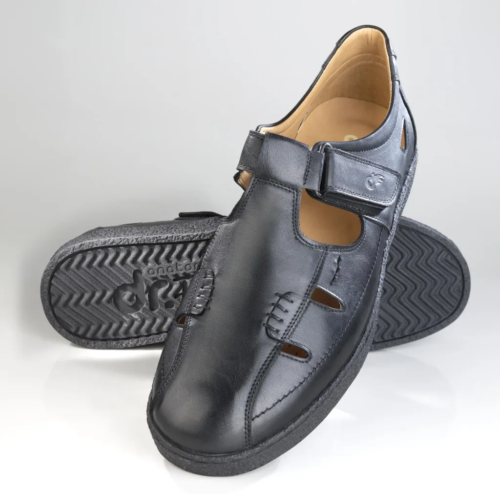 Freizeitsandalen aus Echtleder, Größe 44