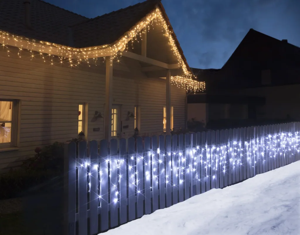 Eisregen Lichterkette mit 960 kaltweißen LED - Länge 24 m
