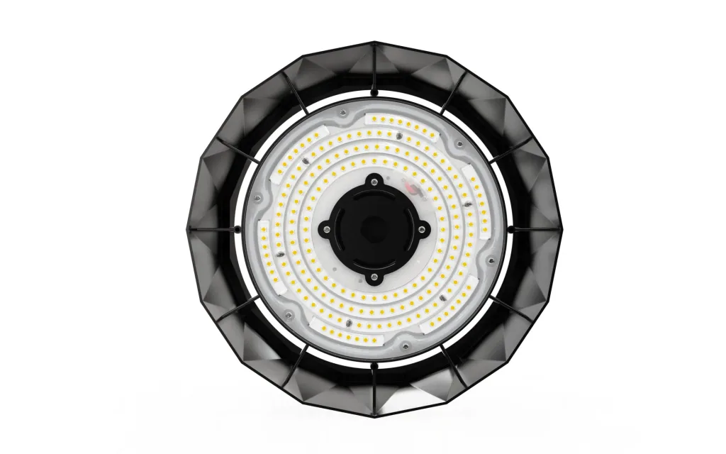 Die LED-HighBay PRO mit Diamant Design bietet 100 W, 15000 lm, 5000 K, IP65 Schutz, Philips Netzteil & Lumileds LED