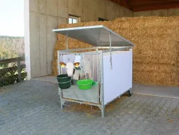 Kälberbox, klein 130 cm x 85 cm inklusive Dach