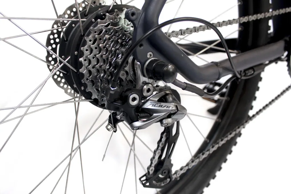 Unisex Mountain E-Bike, 27,5 Zoll, Rahmenhöhe 47 cm, 9-Gang Kettenschaltung, schwarz matt, Garmisch