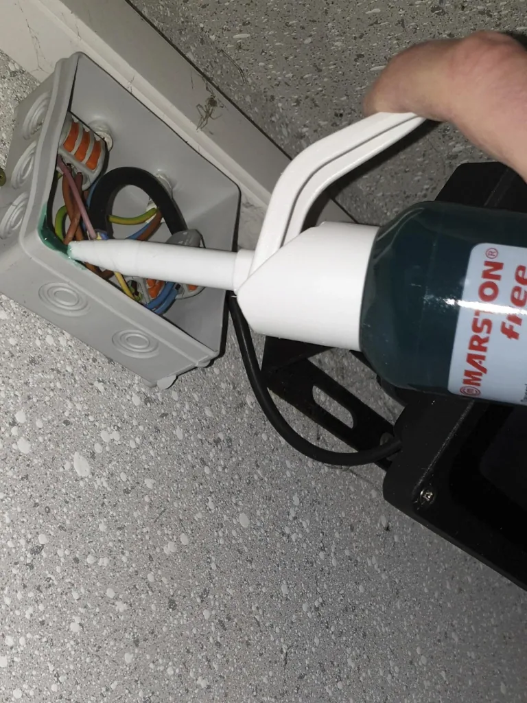 Universal-Dichtung MARSTON free - dauerelastisch, 200 ml Druckluftkartusche ohne Gas