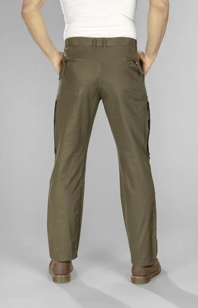 Outdoorhose, Gesäßtasche mit Reißverschluss, Farbe oliv, Gr.50
