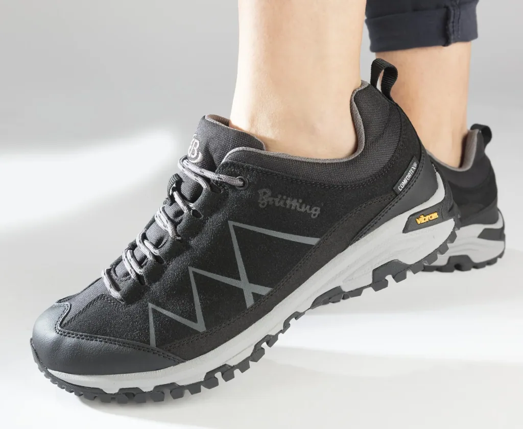 Trekkingschuh mit Vibramsohle, Farbe schwarz, Gr.41