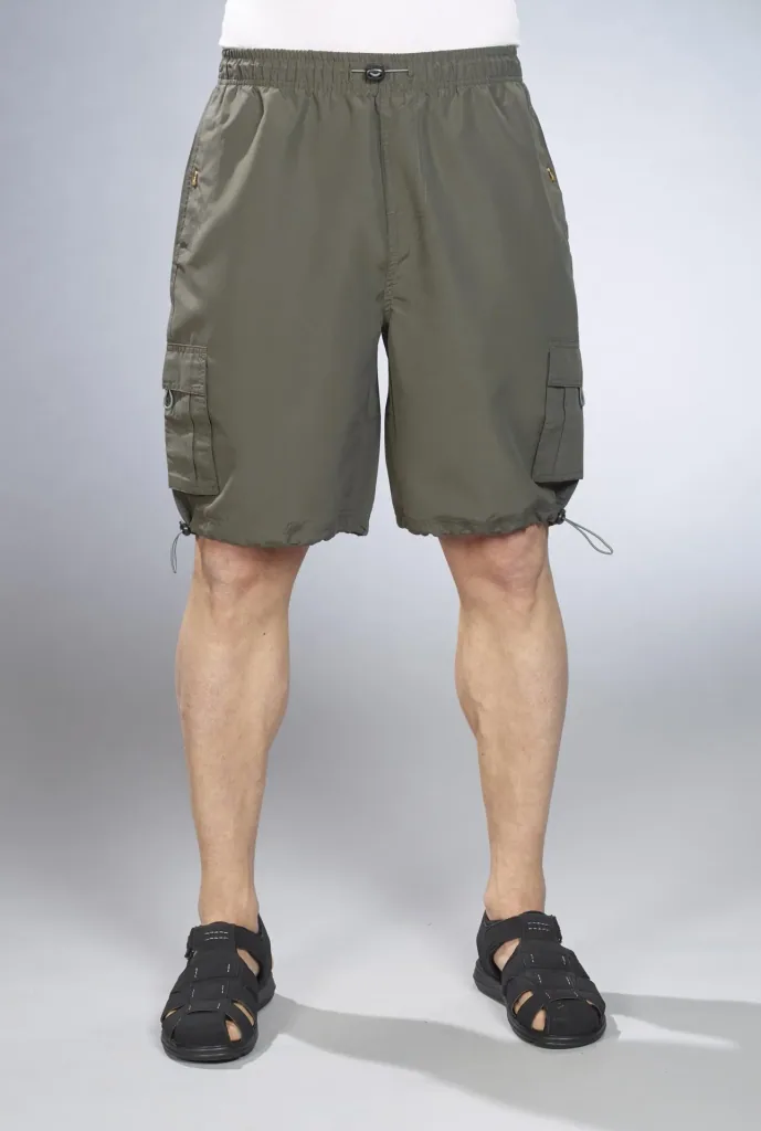 Herren Shorts mit Gummizug, Farbe oliv, Gr. L