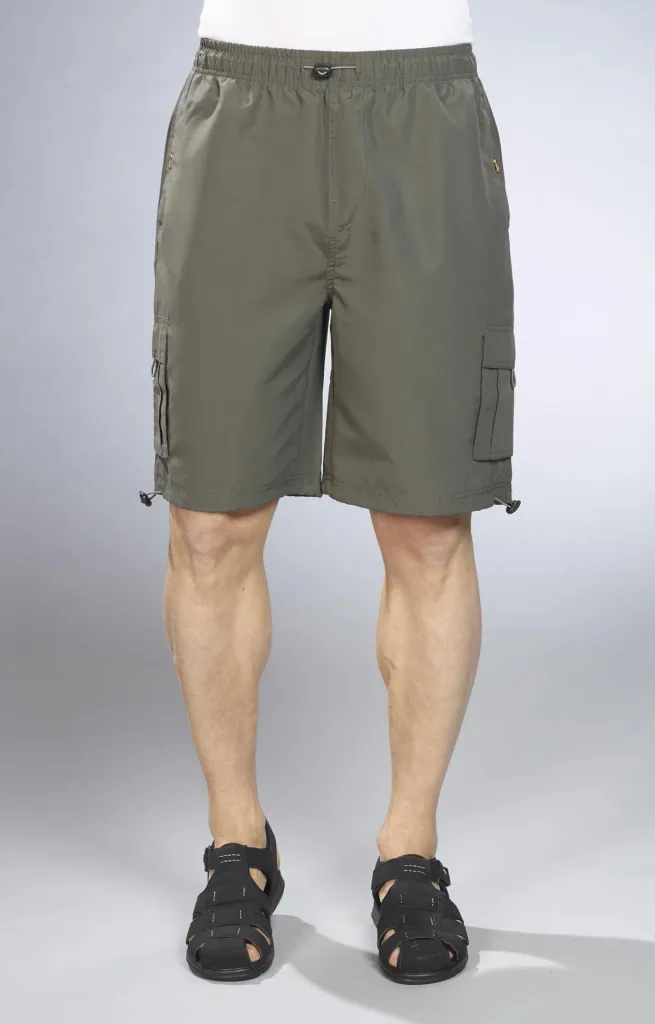 Herren Shorts mit Gummizug, Farbe oliv, Gr. L