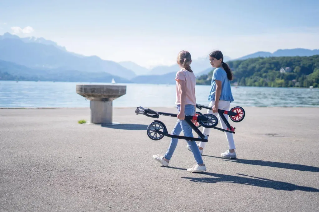 NL 205 Tretroller, 205 mm, ABEC 7, höhenverstellbar, Frontfederung, Klappmechanismus, schwarz-rot