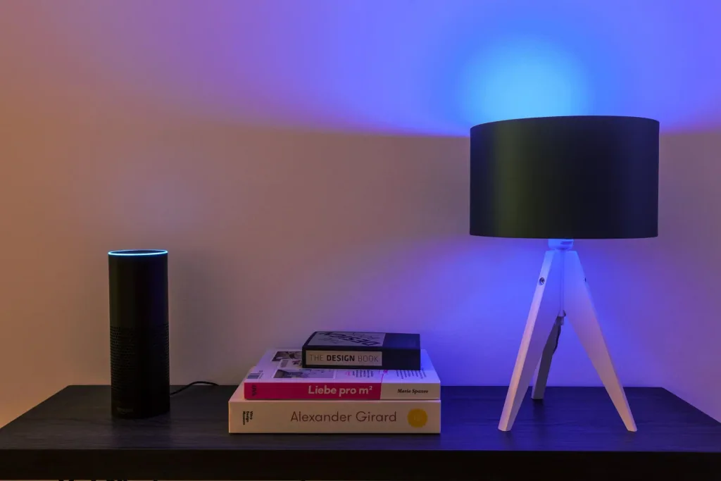 tint LED Zusatzlampe mit 9 Watt, E27 in unterschiedlichen Weißtönen