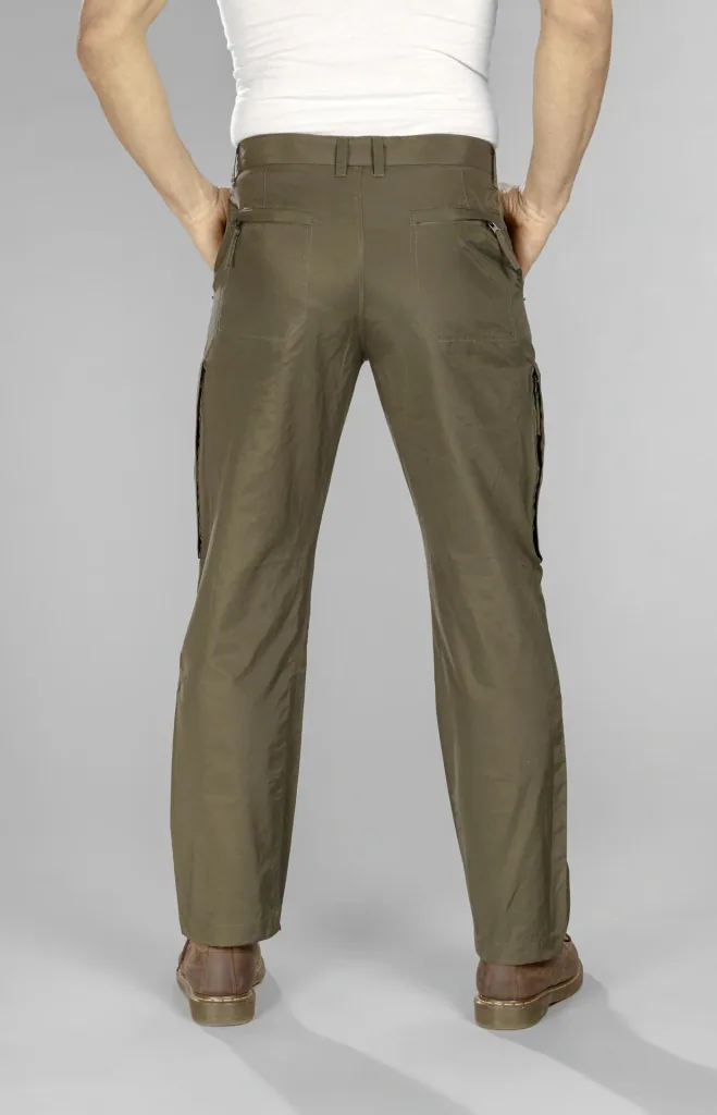Outdoorhose, Gesäßtasche mit Reißverschluss, Farbe oliv, Gr.29