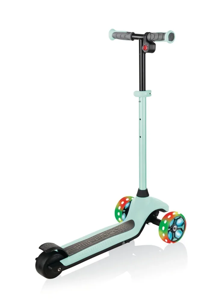 ONE K E-MOTION 4 PLUS   E-Scooter, Lithium-Batterie, 80 W Motor, 125/90 mm, 3-rädrig, LED-Rollen, mint