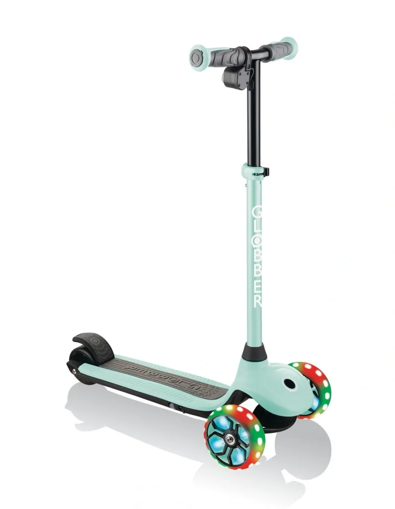 ONE K E-MOTION 4 PLUS   E-Scooter, Lithium-Batterie, 80 W Motor, 125/90 mm, 3-rädrig, LED-Rollen, mint