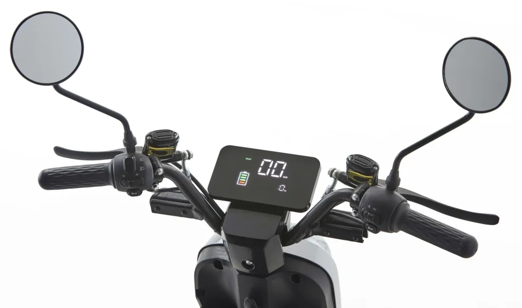 E-Roller "Messina" 20 km/h weiß - Sparsam - Effizient dank hochwertigem Radnabenmotor und Lithium-Akku