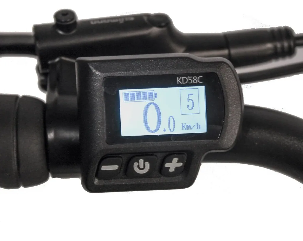 Herren Trekking E-Bike, 28 Zoll, Rahmenhöhe 50 cm 9-Gang Kettenschaltung, schwarz, Kempten