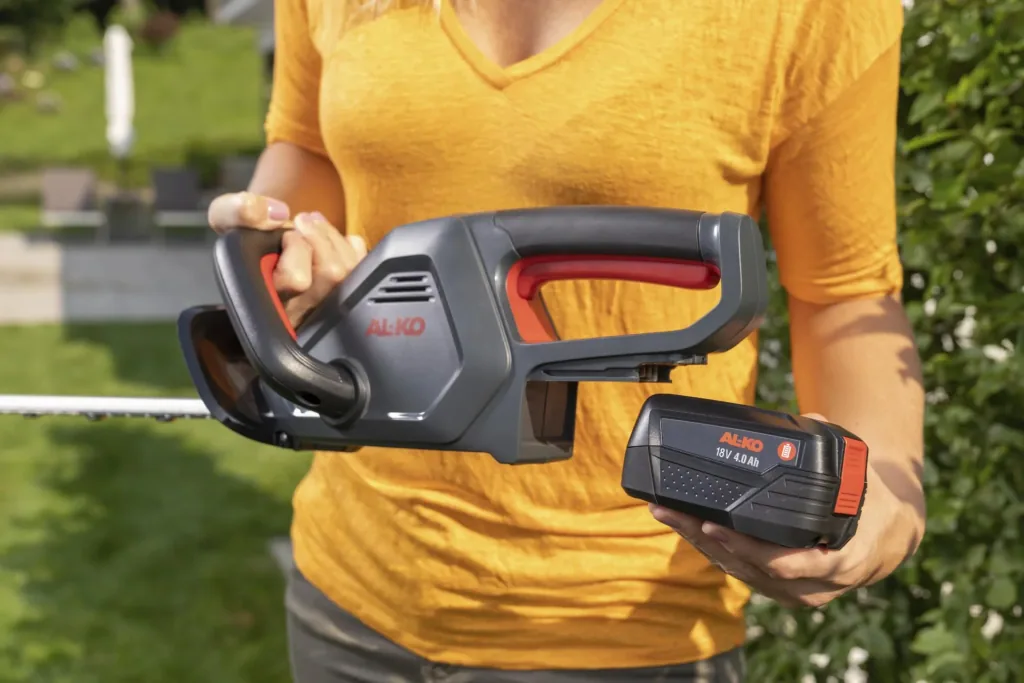 18 V BOSCH HOME AND GARDEN COMPATIBLE Akku-Heckenschere HT 1845