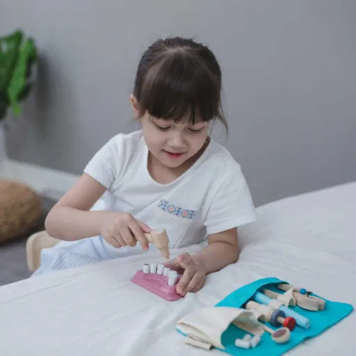 Plan Toys Spielzeug Zahnarzt-Set Holz
