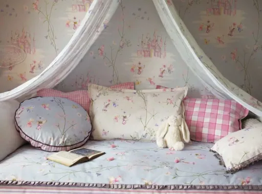 Little Sanderson Abracazoo Tapete Märchenschloss hellblau lila pink