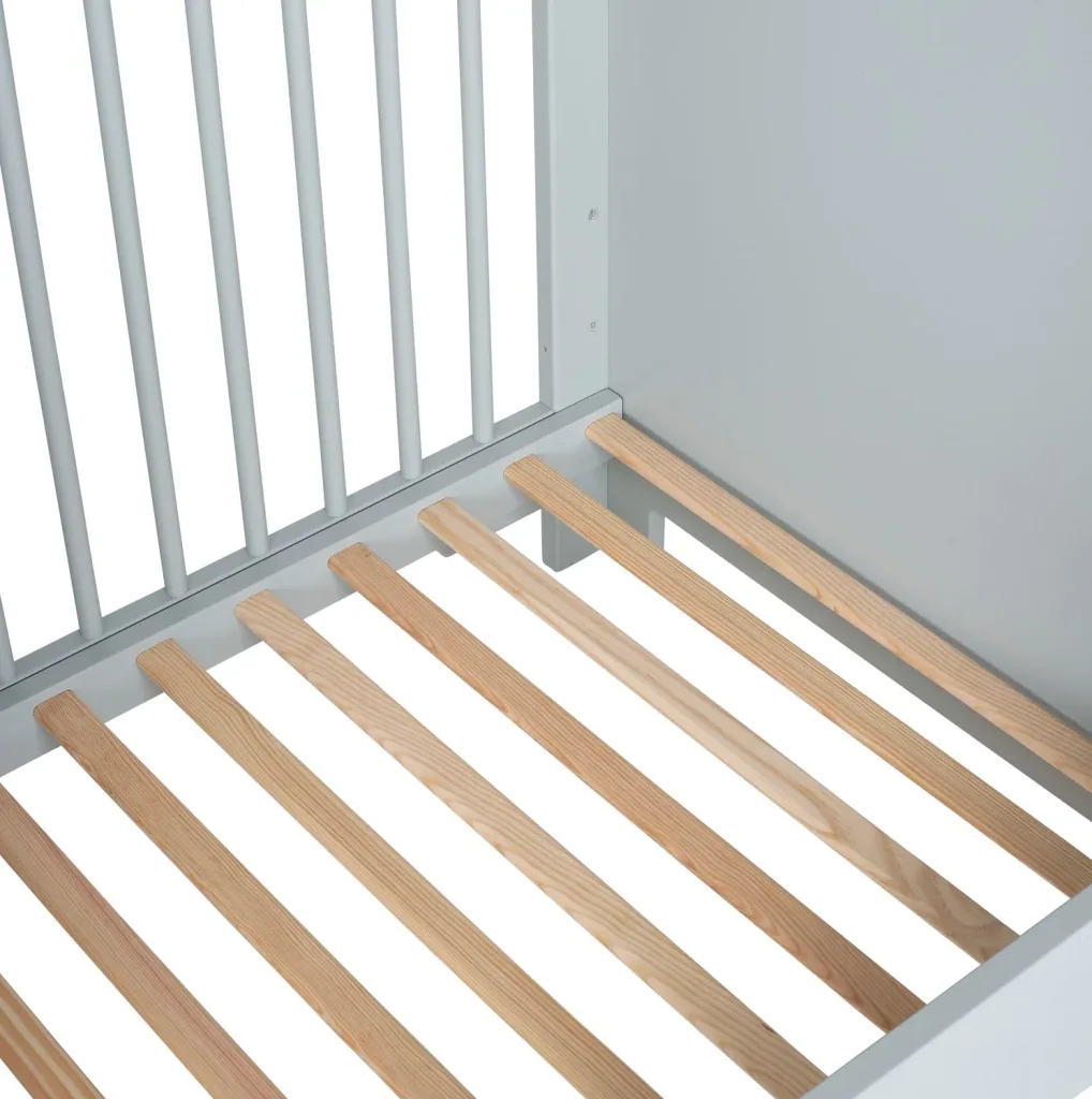 Montmartre Babybett, Kinderbett, Gitterbett - 144 x 75 x 85 cm, Farbe: Salbei grün