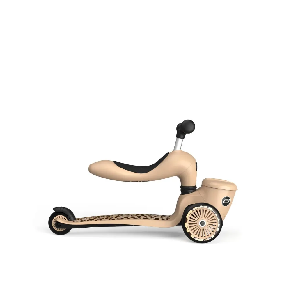 Scoot & Ride Highwaykick 1 Lifestyle, 2in1 Roller, Kickboard, Scooter mit sitz, Farbe: Leopard