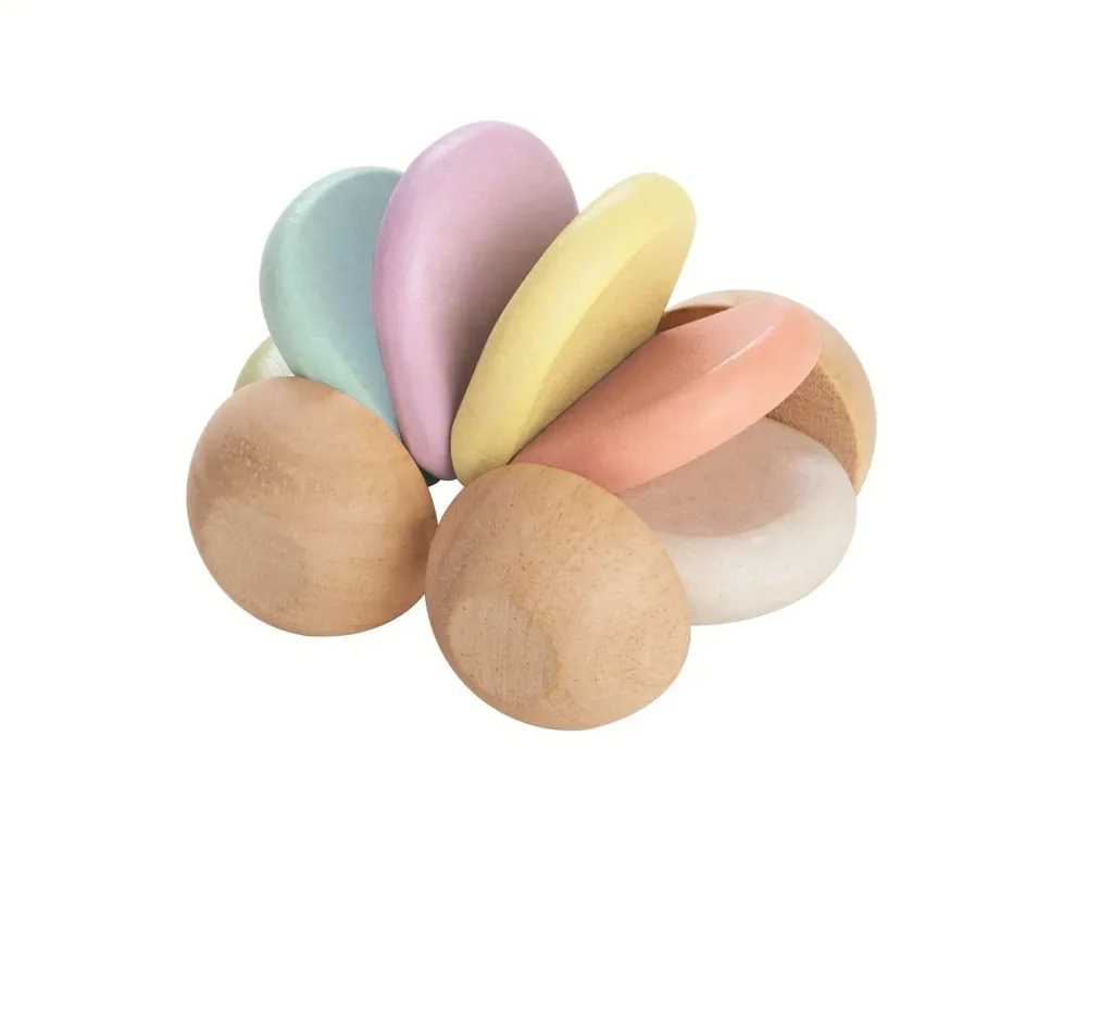 Plan Toys - Babyauto pastell, Gummibaumholz