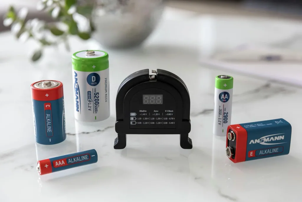Akku- und Batterie Tester, universell einsetzbar