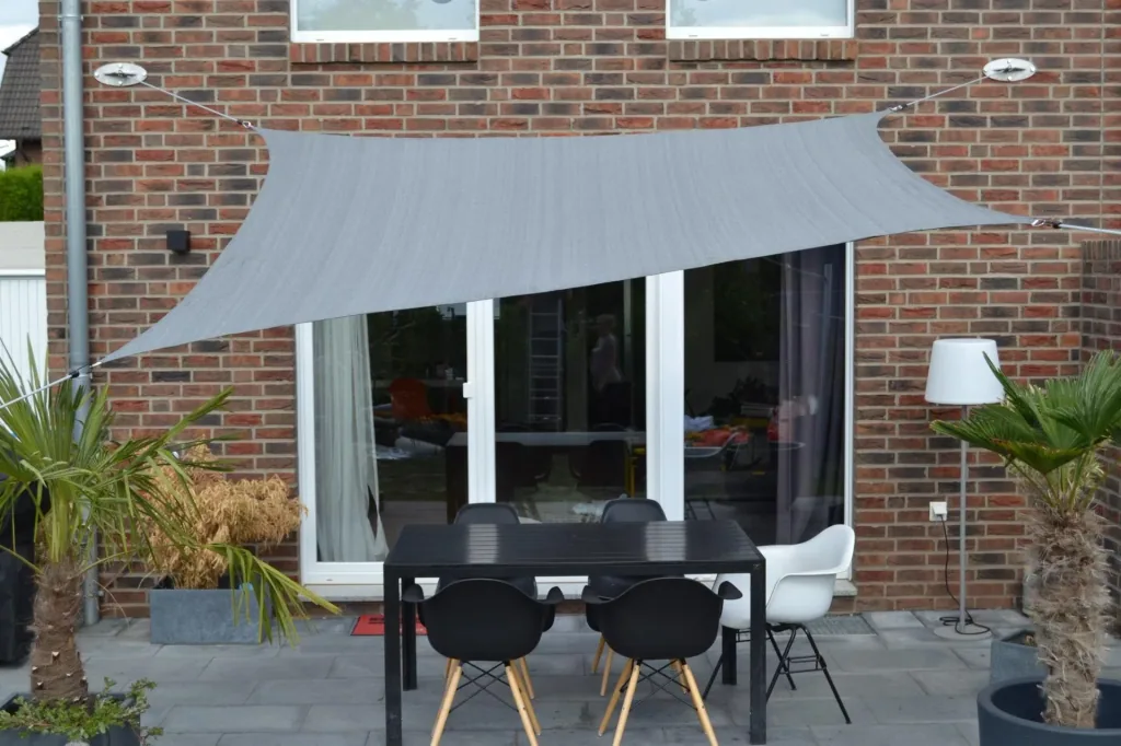 Viereck-Sonnensegel HDPE grau 250 x 300cm