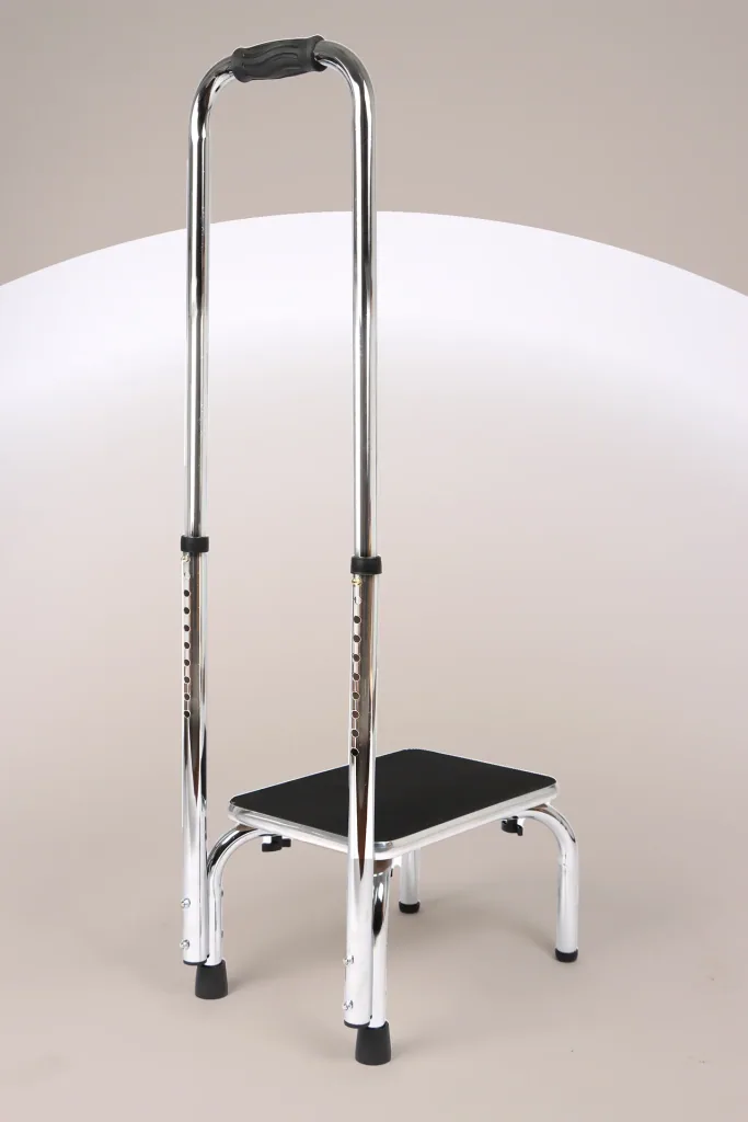 Trittstufe mit höhenverstellbarem Haltegriff, chrom, 88 - 108 cm