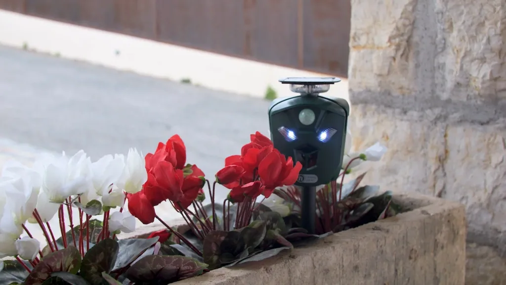 Tierschreck mit Ultraschall + Blitzlicht "360"