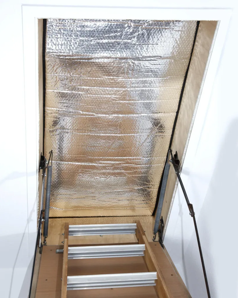 Isolation für Dachtreppen und Dachbodenöffnungen