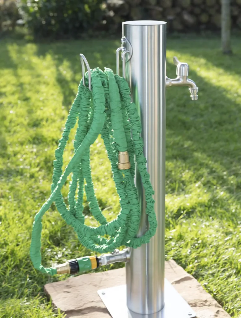 Wasserzapfsäule, inklusive Schlauchhalter + 2 Auslaufhähne, Edelstahl