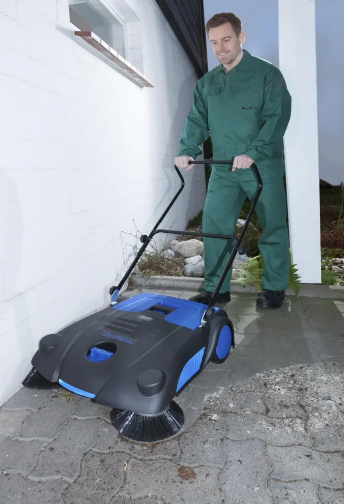 Kehrmaschine, 70 cm Arbeitsbreite, 14 Liter Schmutzbehälter