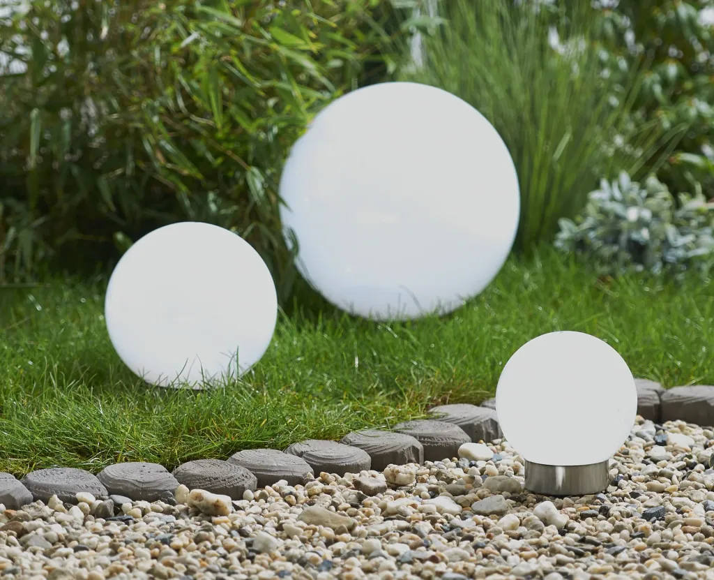 Solar Kugel mit weißer und Farbwechsel LED - 20cm