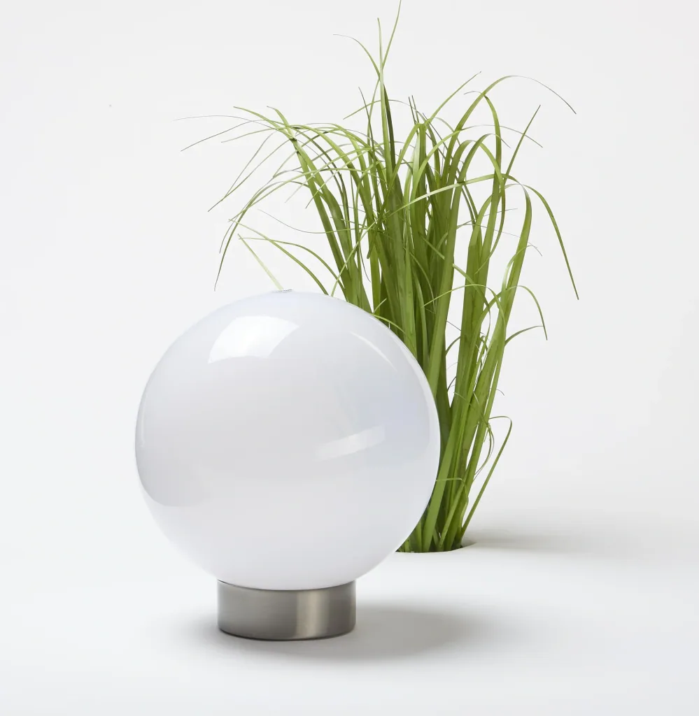 Solar Kugel mit weißer und Farbwechsel LED - 20cm