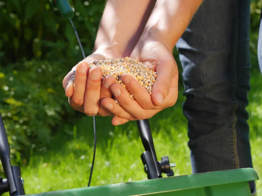 Rasendünger mit Unkrautvernichter 5 kg