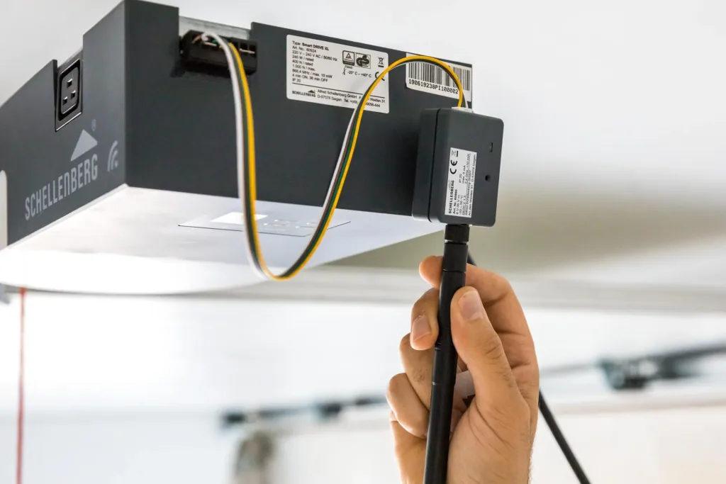 Smartphone Garagentoröffner mit LED