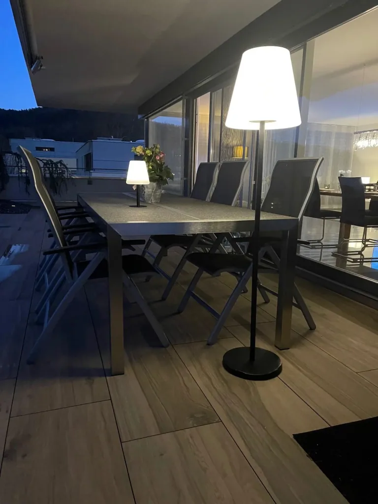 stilvolle LED Solar Aussenlampe