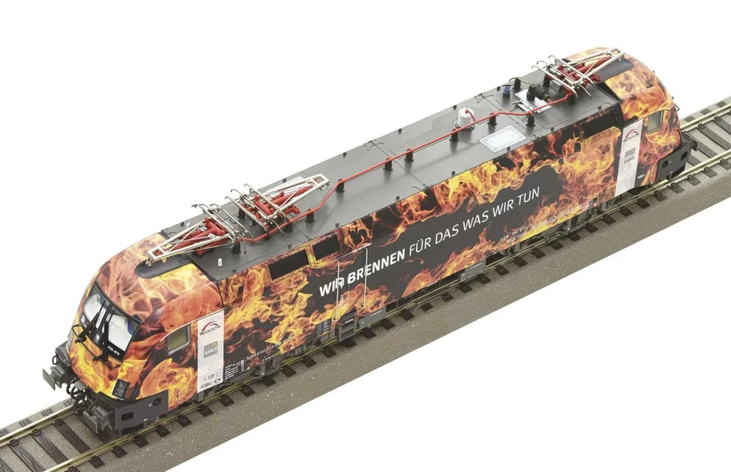Elektrolokomotive 182 572 der TX-Logistik