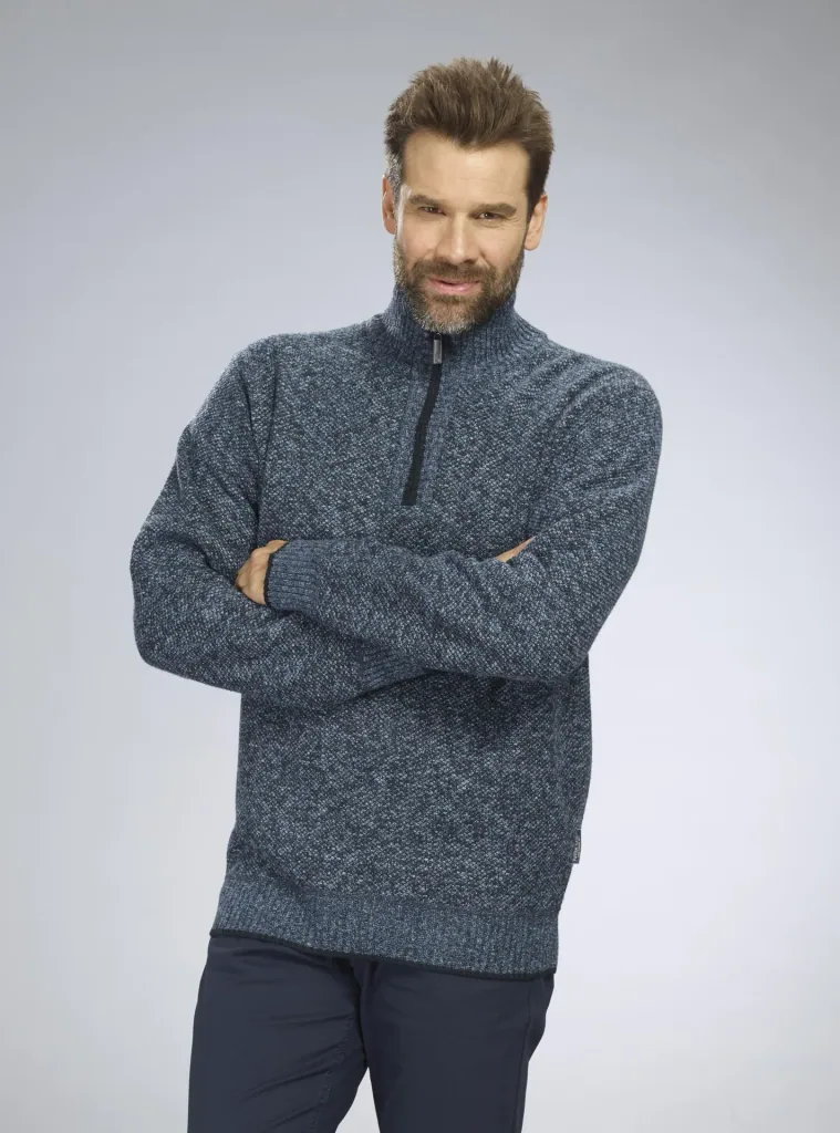 Strickpullover, Farbe marine, Gr.M