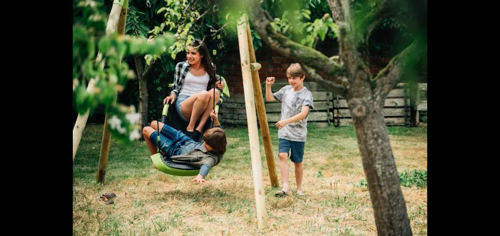Nestschaukel Glide, Outdoor-Nestschaukel und Hängematte für Kinder, Schaukelseile höhenverstellbar, lime grün
