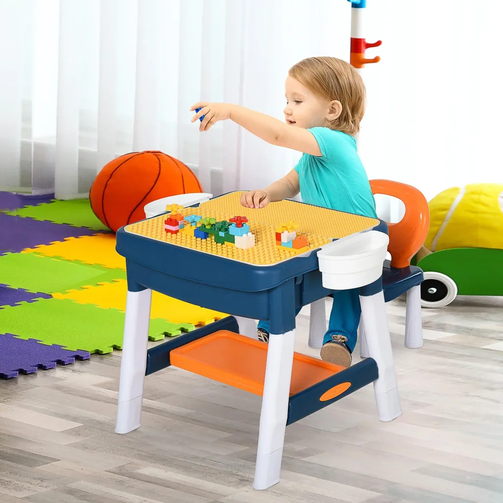 2-in-1 Kinderspieltisch mit Keyboard und Bausteinen