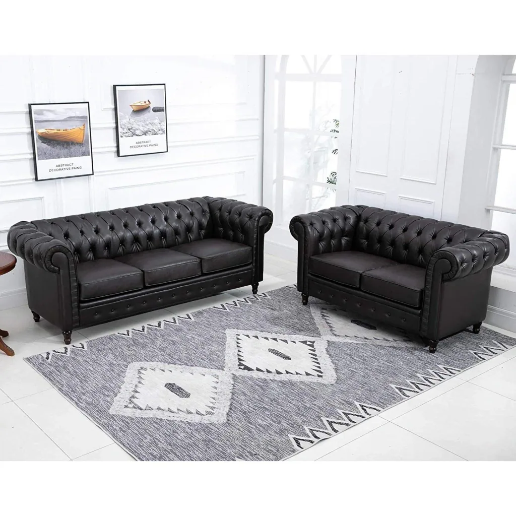 Polstersofa mit Tufting