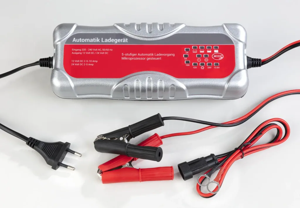 Mikroprozessor-Batterieladegerät Smart - 12 / 24 Volt