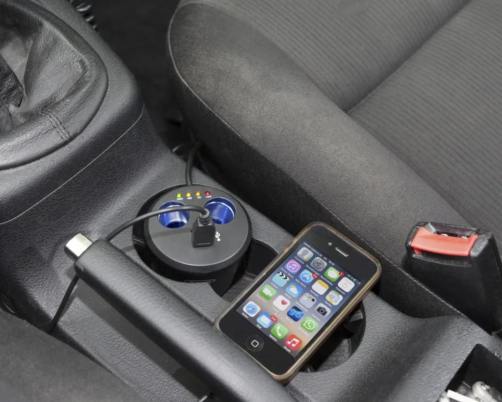 KFZ Multisteckdose mit USB Doppelanschluss, 12 Volt