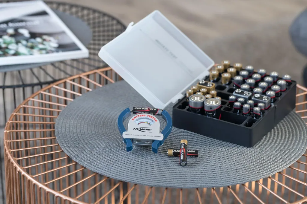 Akku- und Batterietester